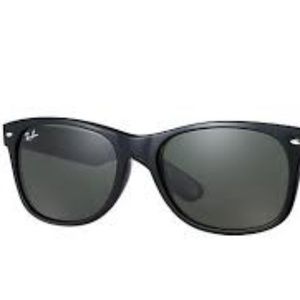 Ray Ban (RB 2132) New Wayfarer - Black